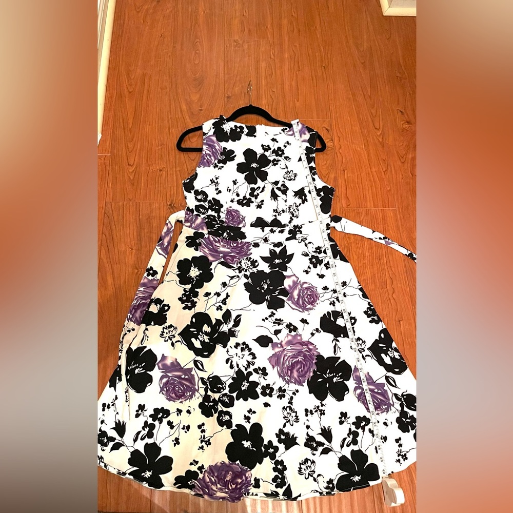 Summer sleeveless dress